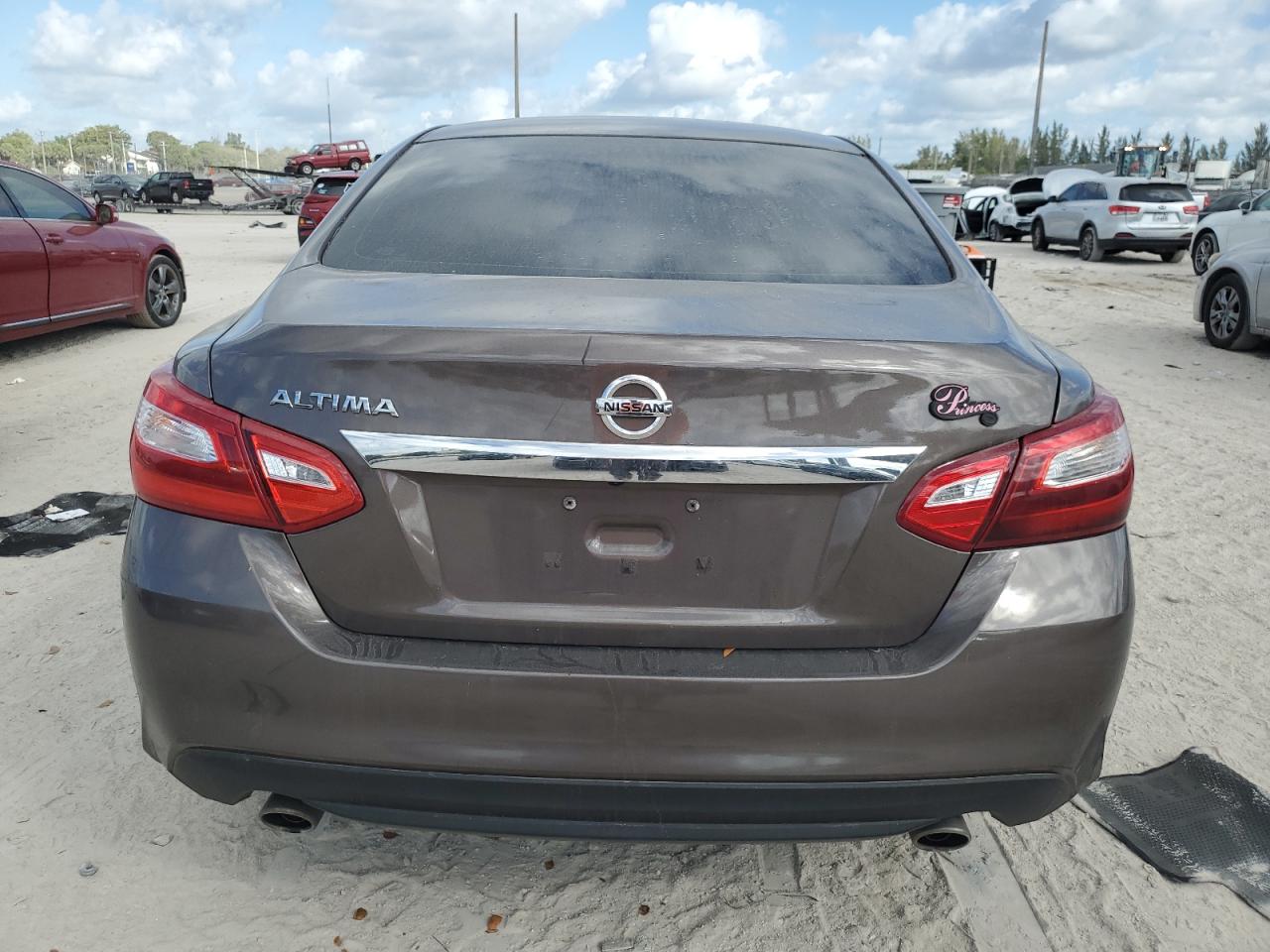 2016 Nissan Altima - Image 6