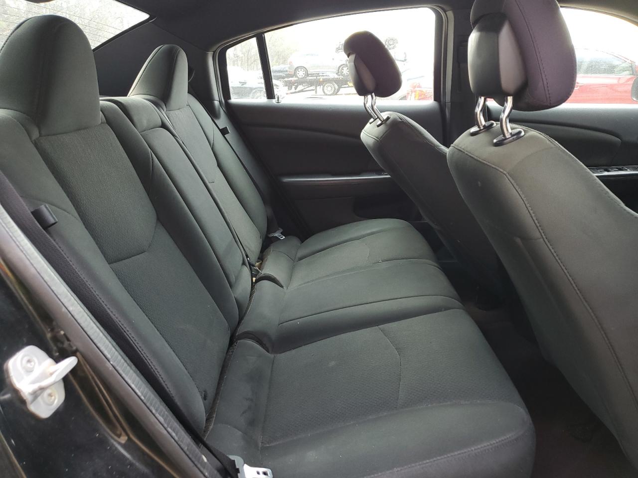 2012 Chrysler 200 - Image 11
