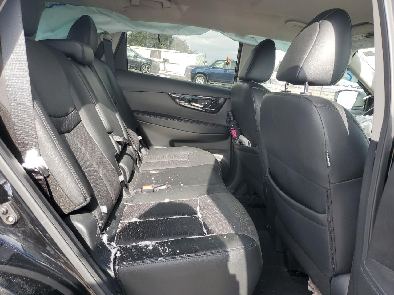 2020 Nissan Rogue - Image 11