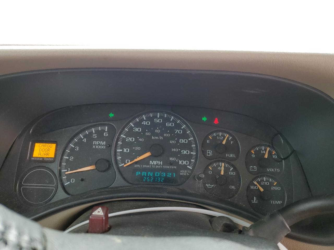 2002 Chevrolet Suburban - Image 9