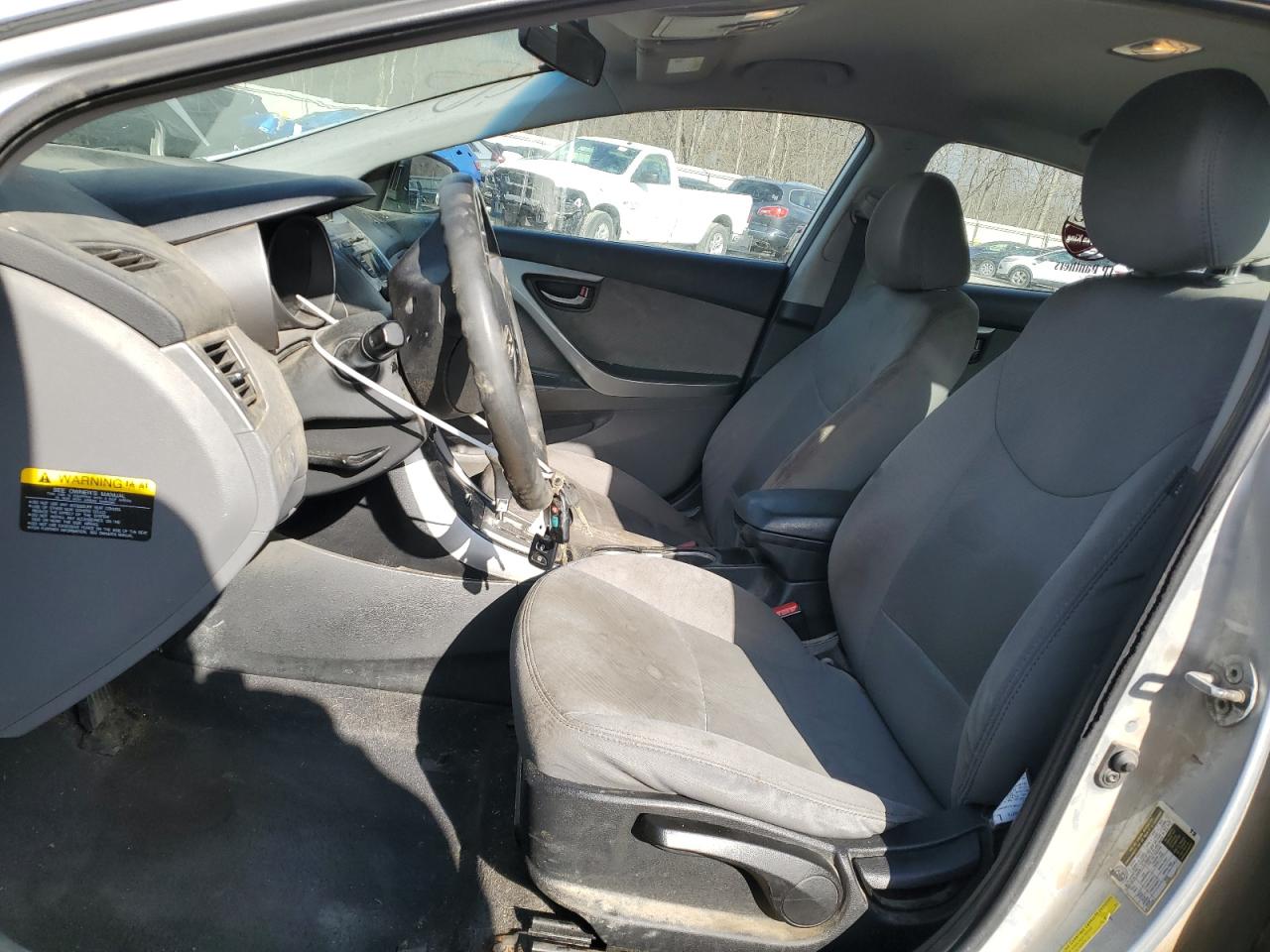 2013 Hyundai Elantra - Image 7