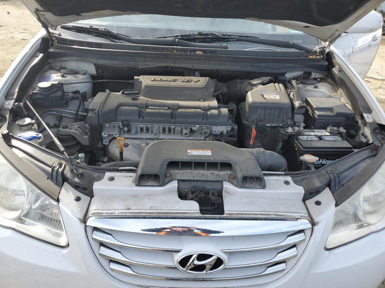 2010 Hyundai Elantra - Image 11