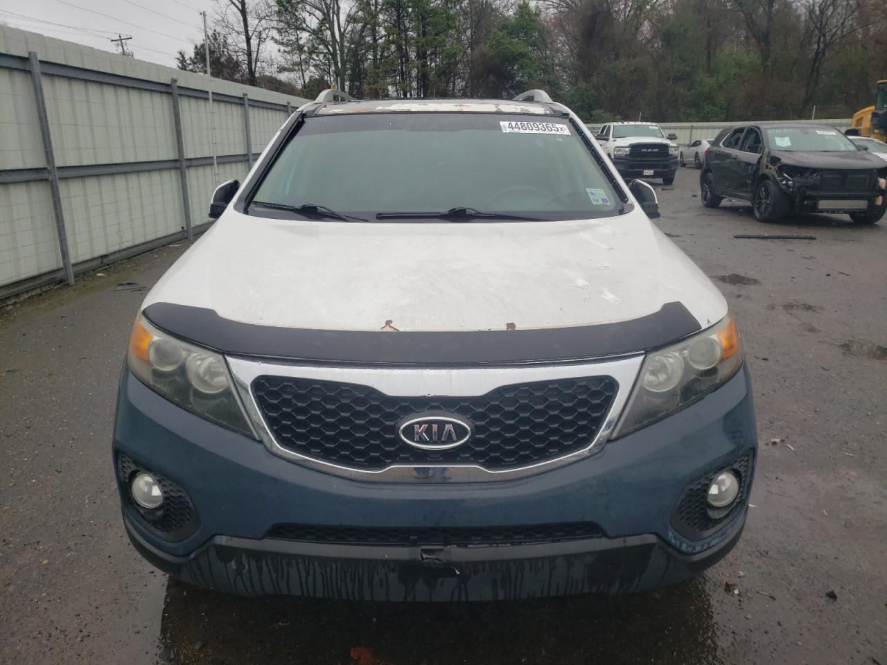 2012 Kia Sorento - Image 5