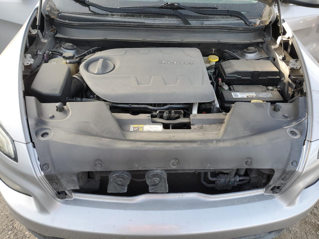 2014 Jeep Grand Cherokee - Image 12