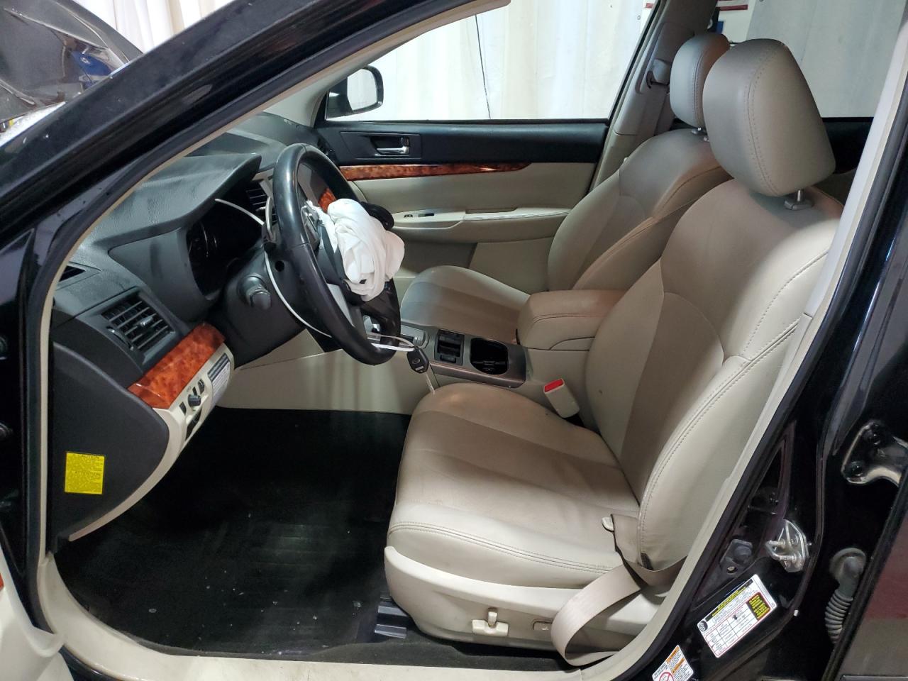 2011 Subaru Outback - Image 7