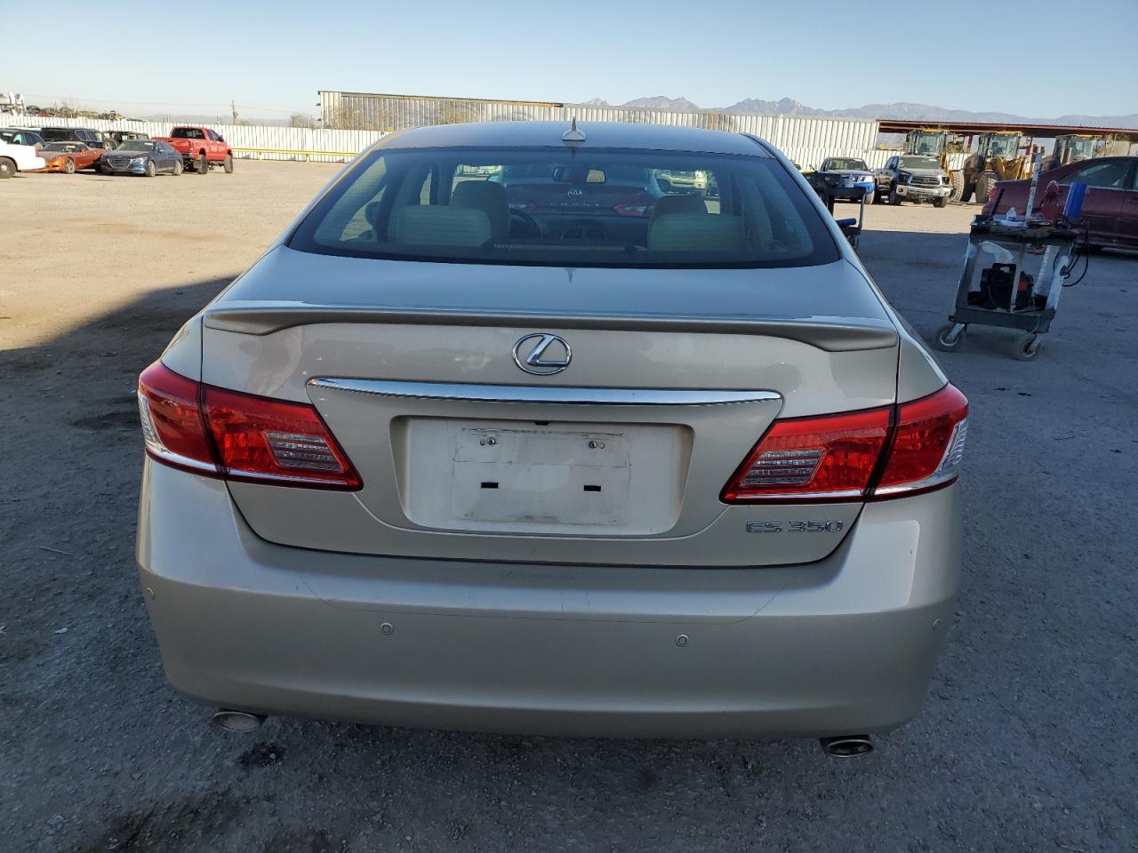 2011 Lexus ES - Image 6