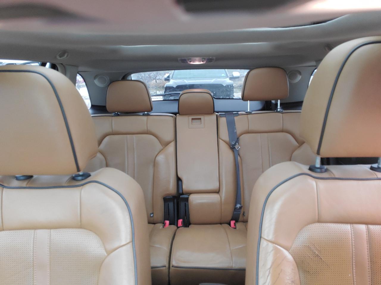 2011 Lincoln MKX - Image 10