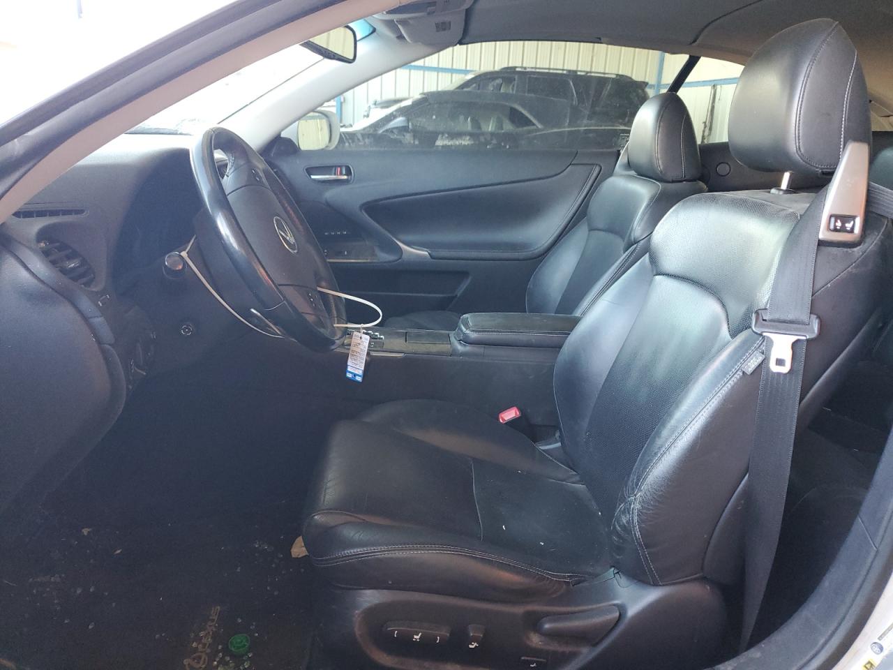 2010 Lexus IS - Image 7