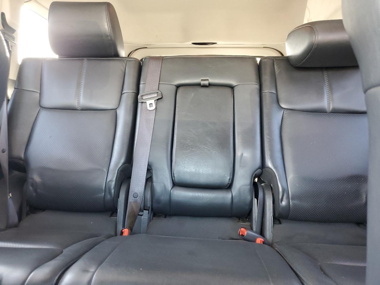 2008 Jeep Commander Limited VIN: 1J8HG58288C141743 Lot: 45709405