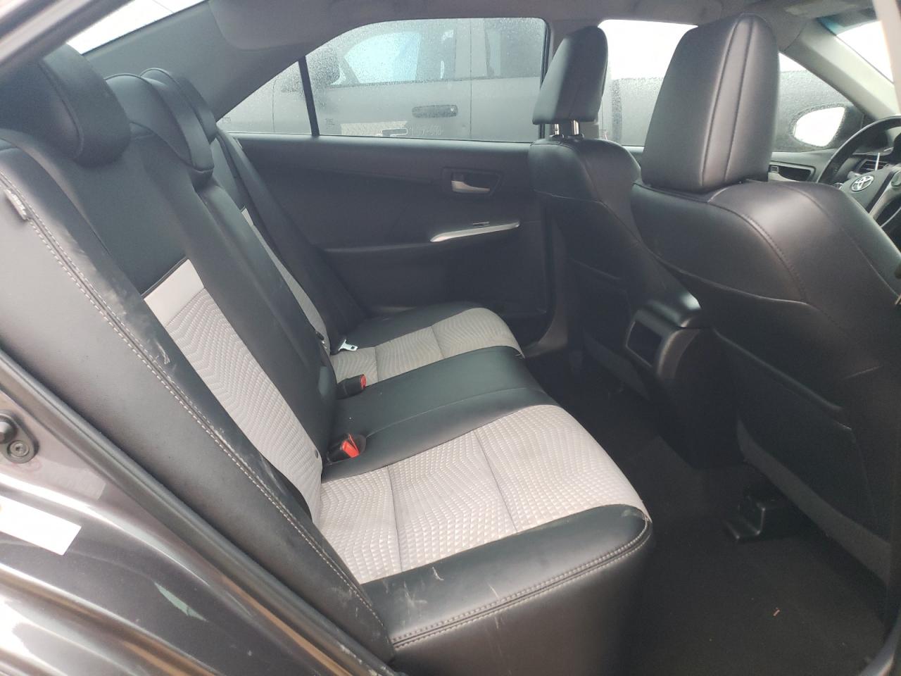 2014 Toyota Camry - Image 10