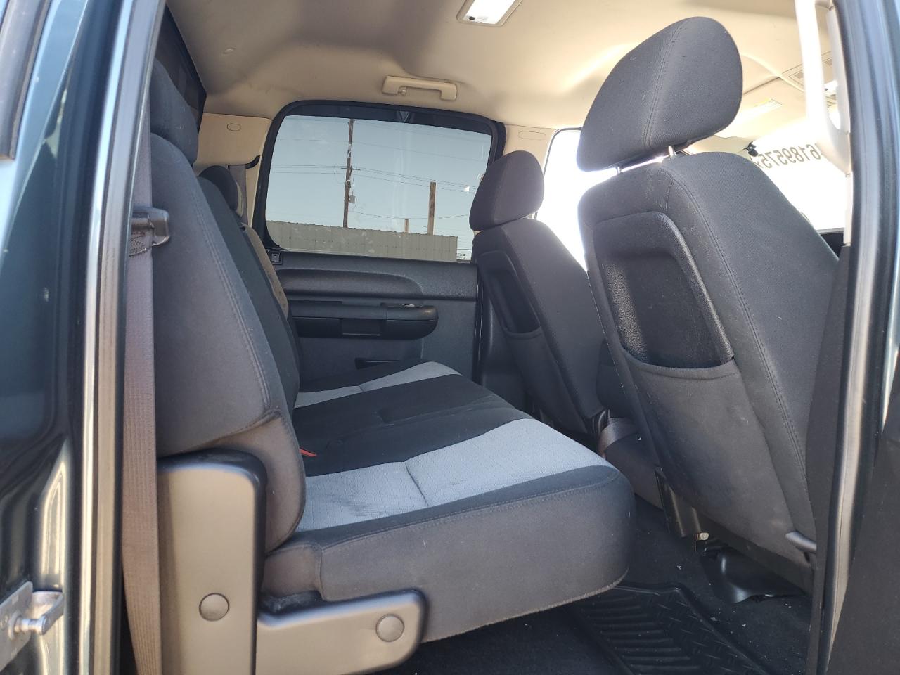 2007 Chevrolet Silverado - Image 10