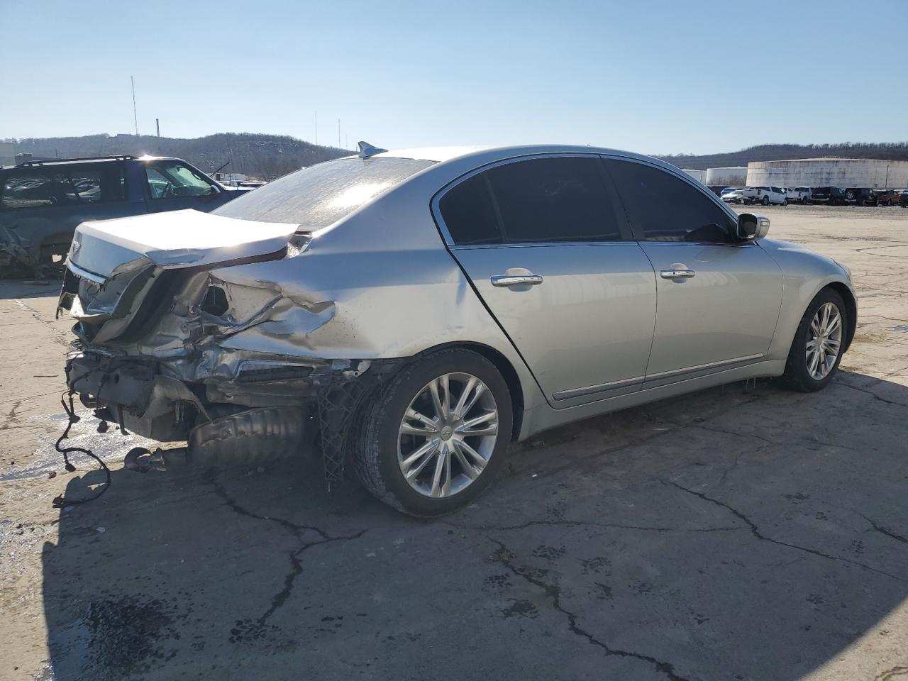 2009 Hyundai Genesis - Image 3