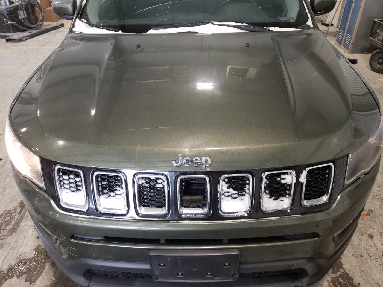 2017 Jeep Compass - Image 12