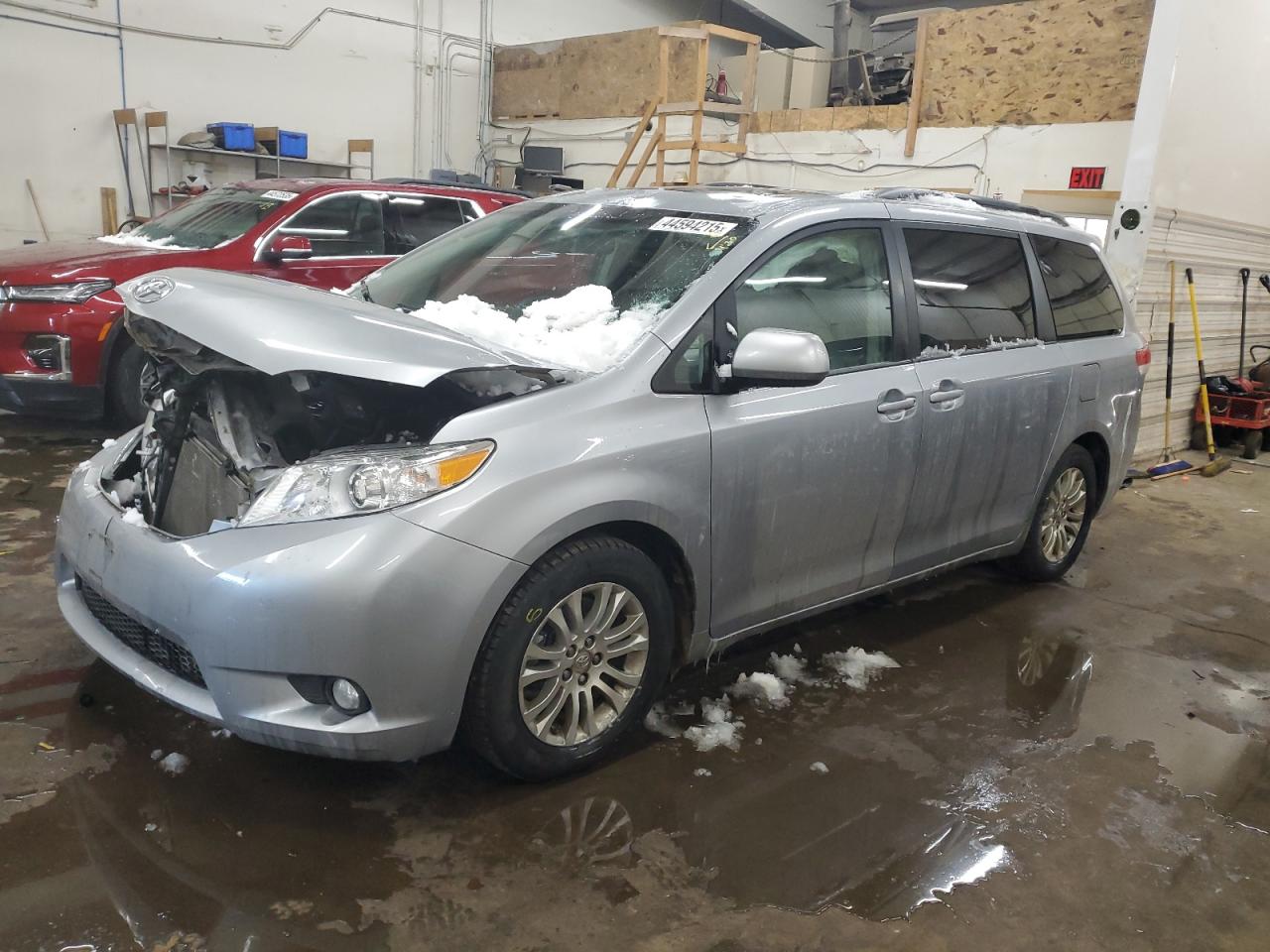 2012 Toyota Sienna - Image 1