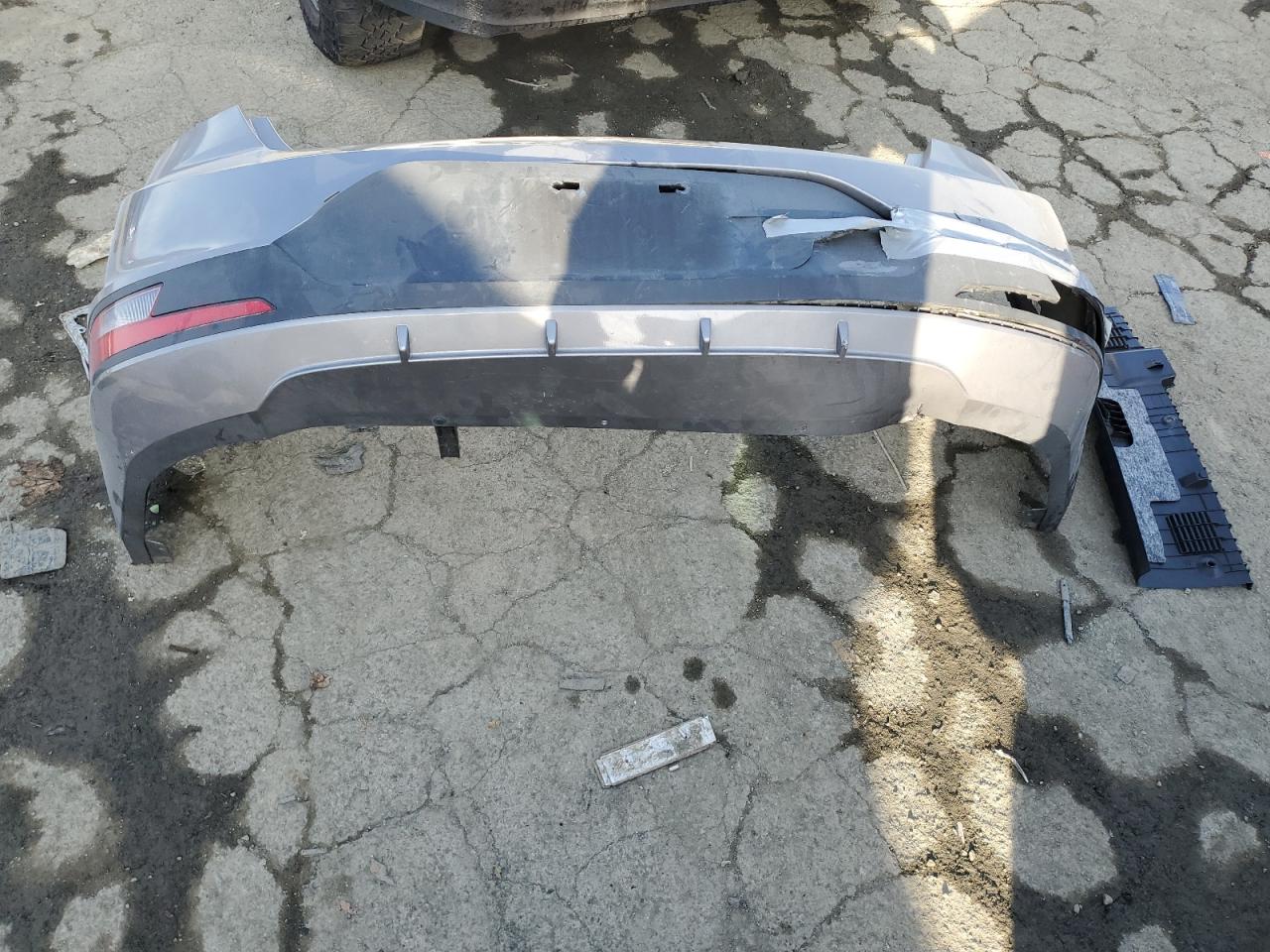 2020 Hyundai Elantra - Image 12