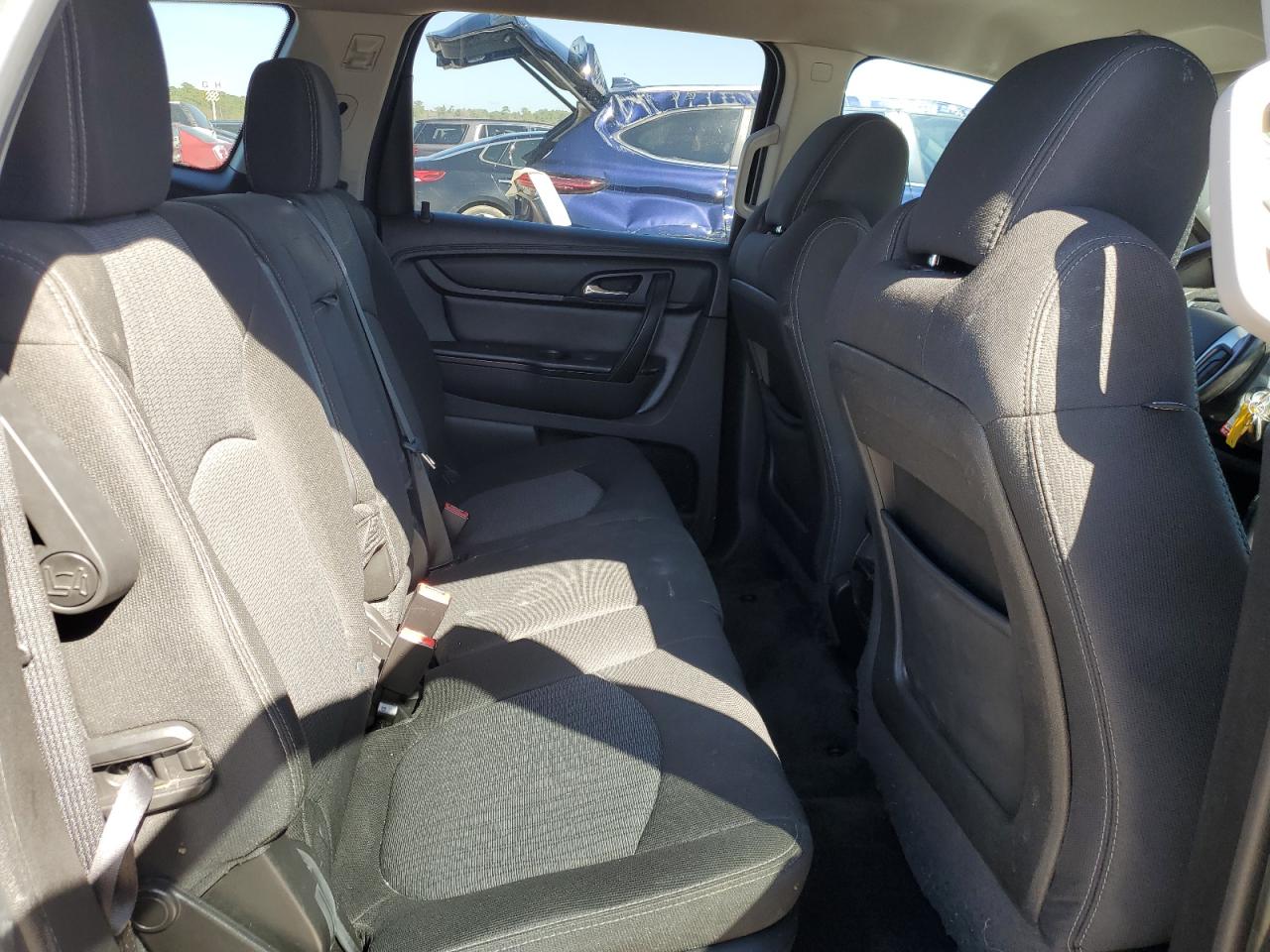 2016 Chevrolet Traverse - Image 11