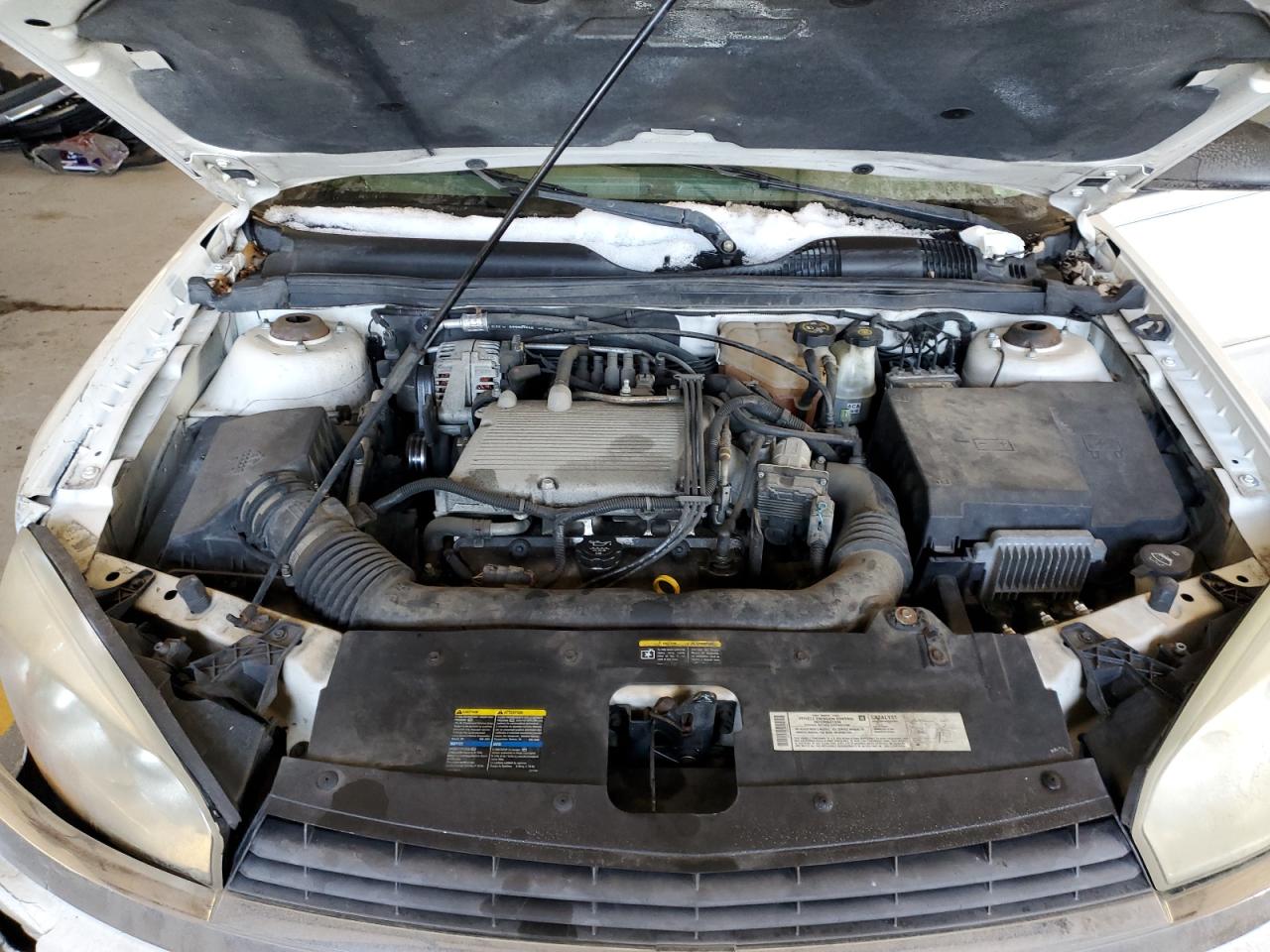 2005 Chevrolet Malibu - Image 12