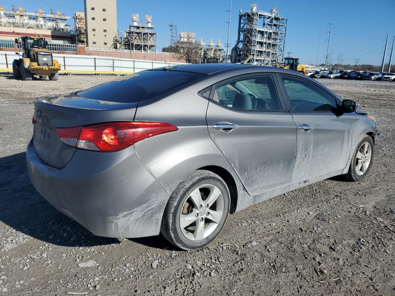 2013 Hyundai Elantra - Image 3