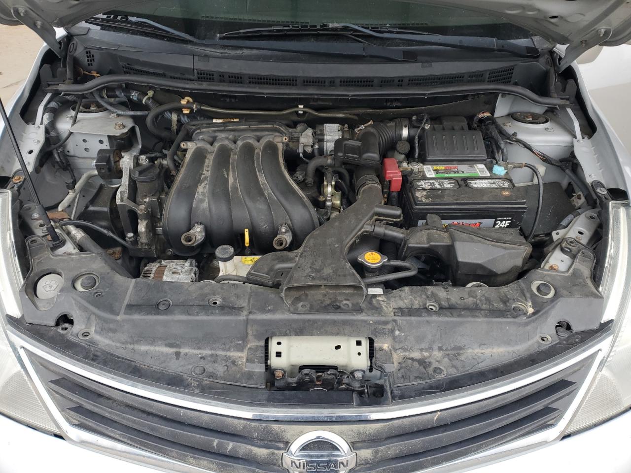 2011 Nissan Versa - Image 11