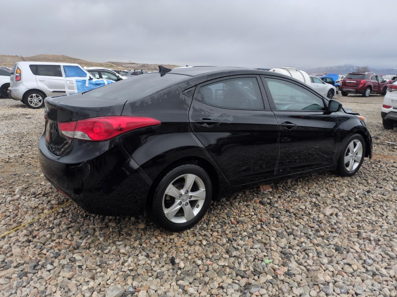 2013 Hyundai Elantra - Image 3