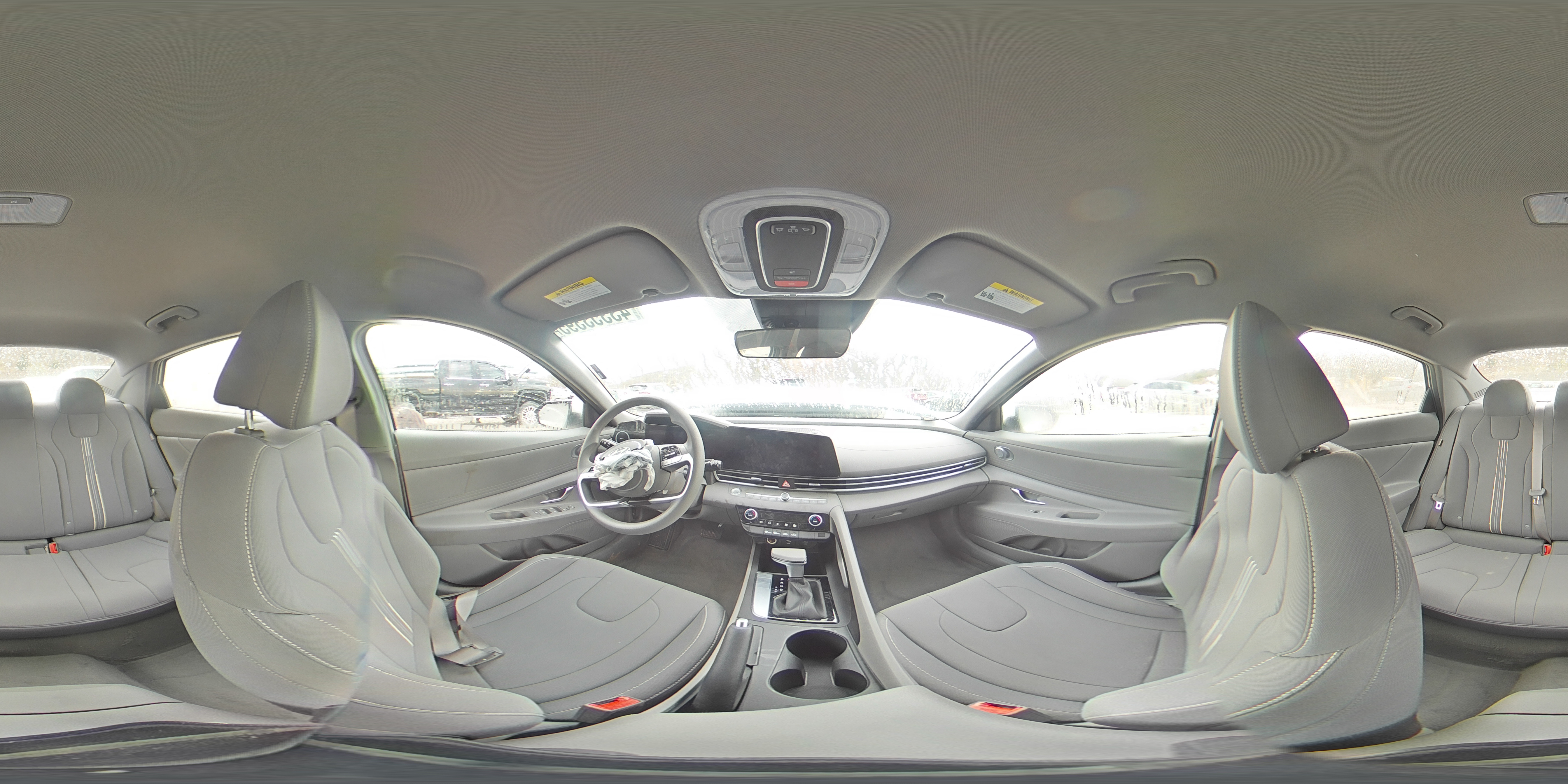 2024 Hyundai Elantra - Image 12