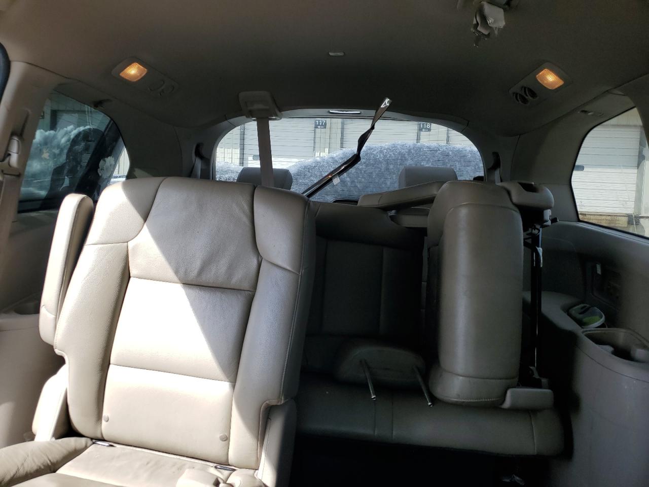 2016 Honda Odyssey - Image 10
