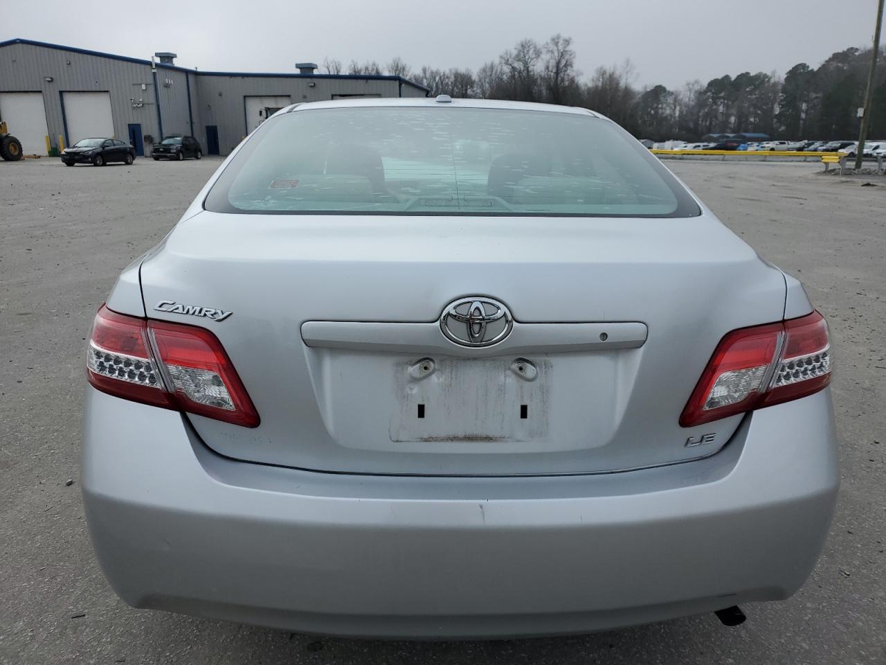 2011 Toyota Camry - Image 6