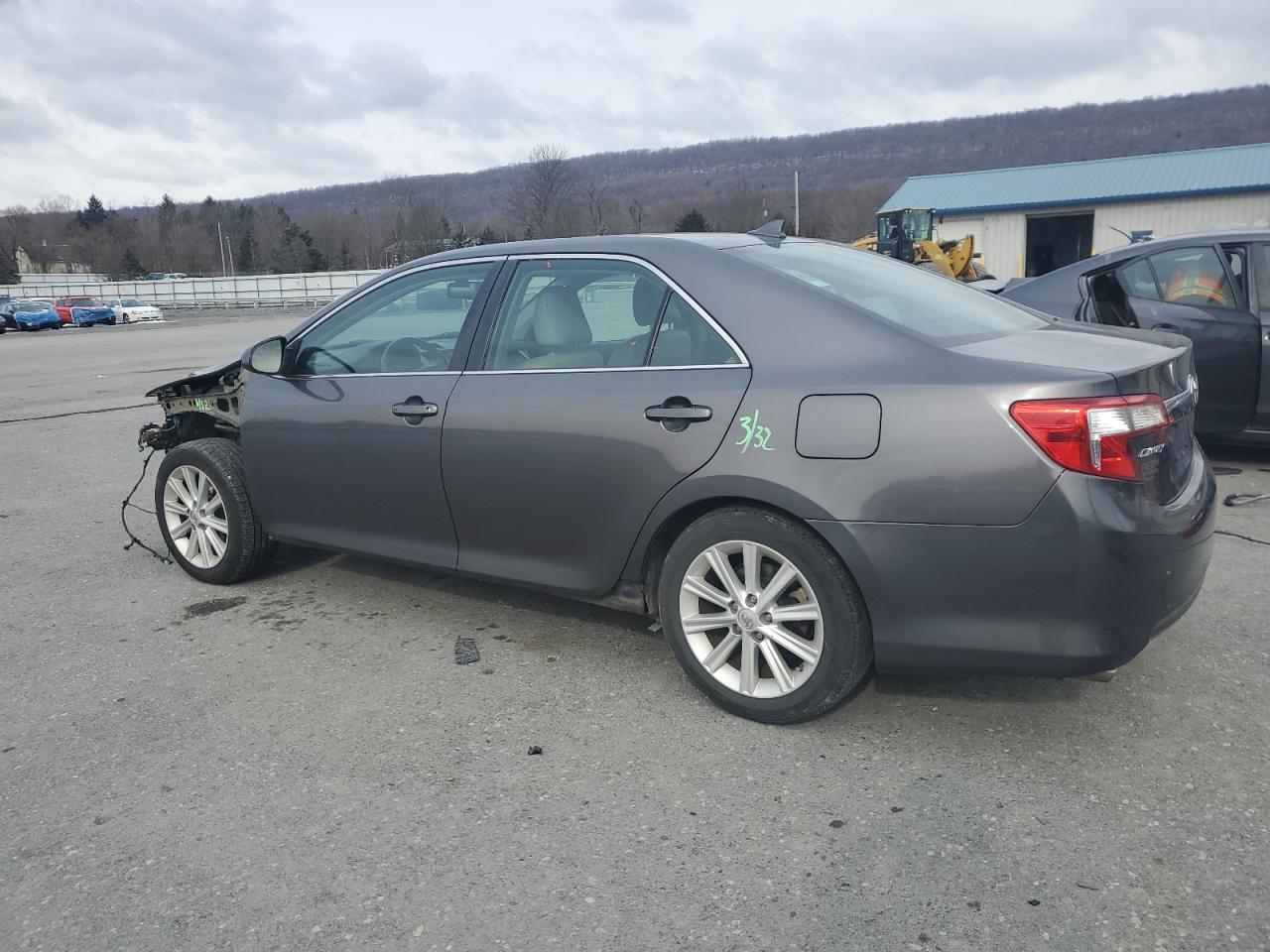 2014 Toyota Camry - Image 2