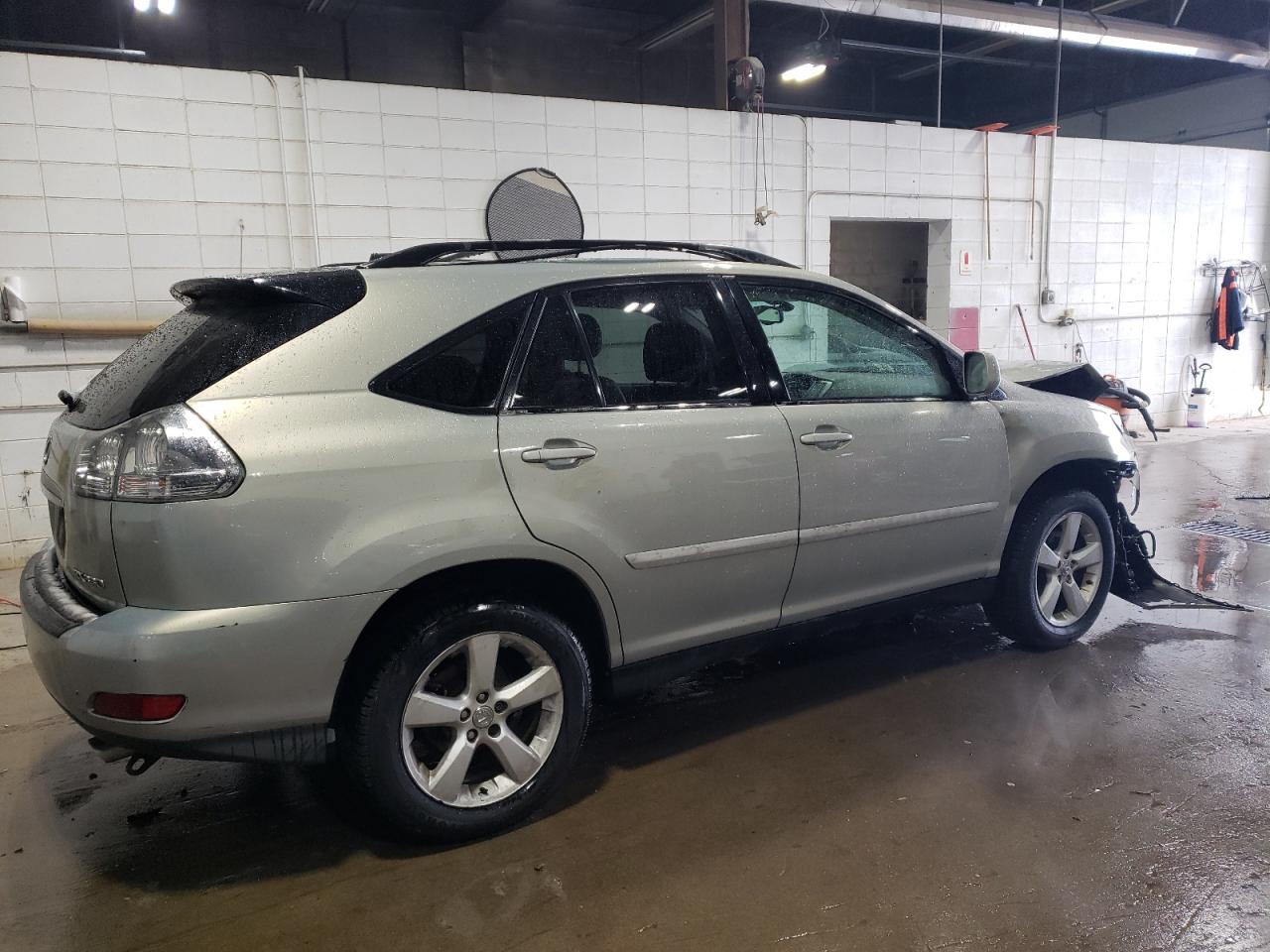2005 Lexus RX - Image 3