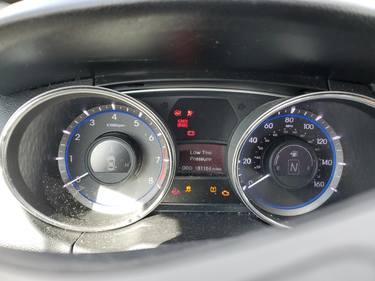 2014 Hyundai Sonata - Image 9