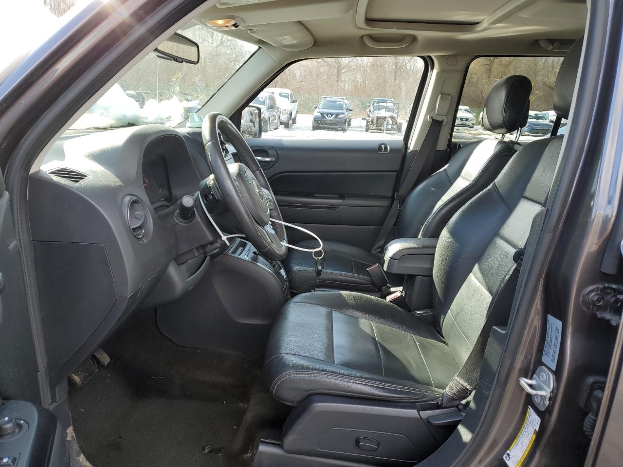 2015 Jeep Liberty (Patriot) - Image 7