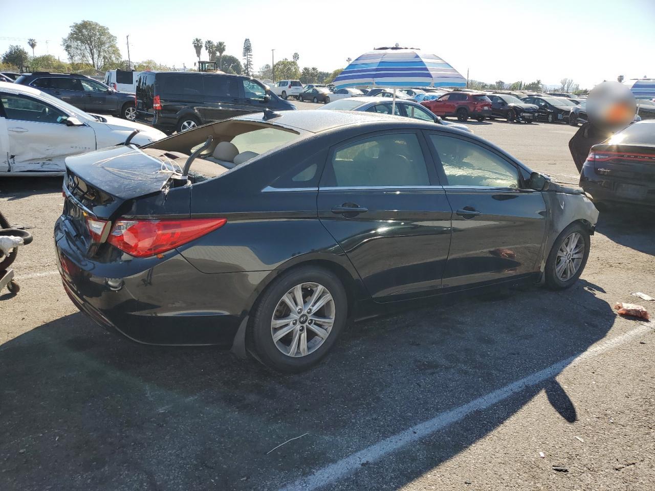 2013 Hyundai Sonata - Image 3