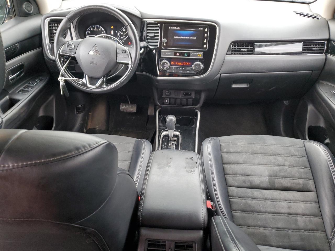 2019 Mitsubishi Outlander - Image 8