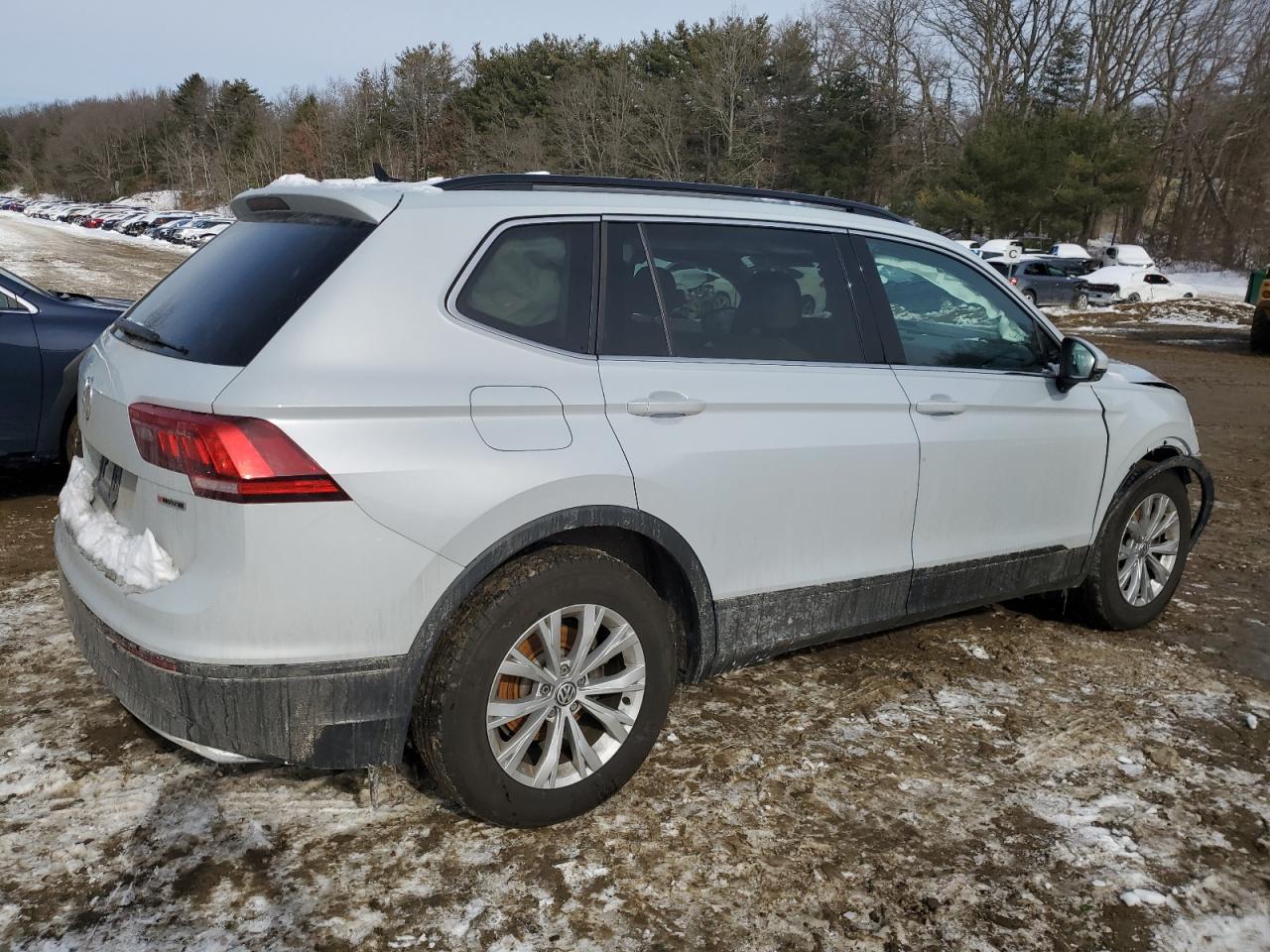 2019 Volkswagen Tiguan - Image 3