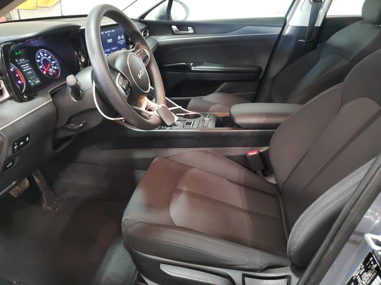 2022 Kia K5 - Image 7