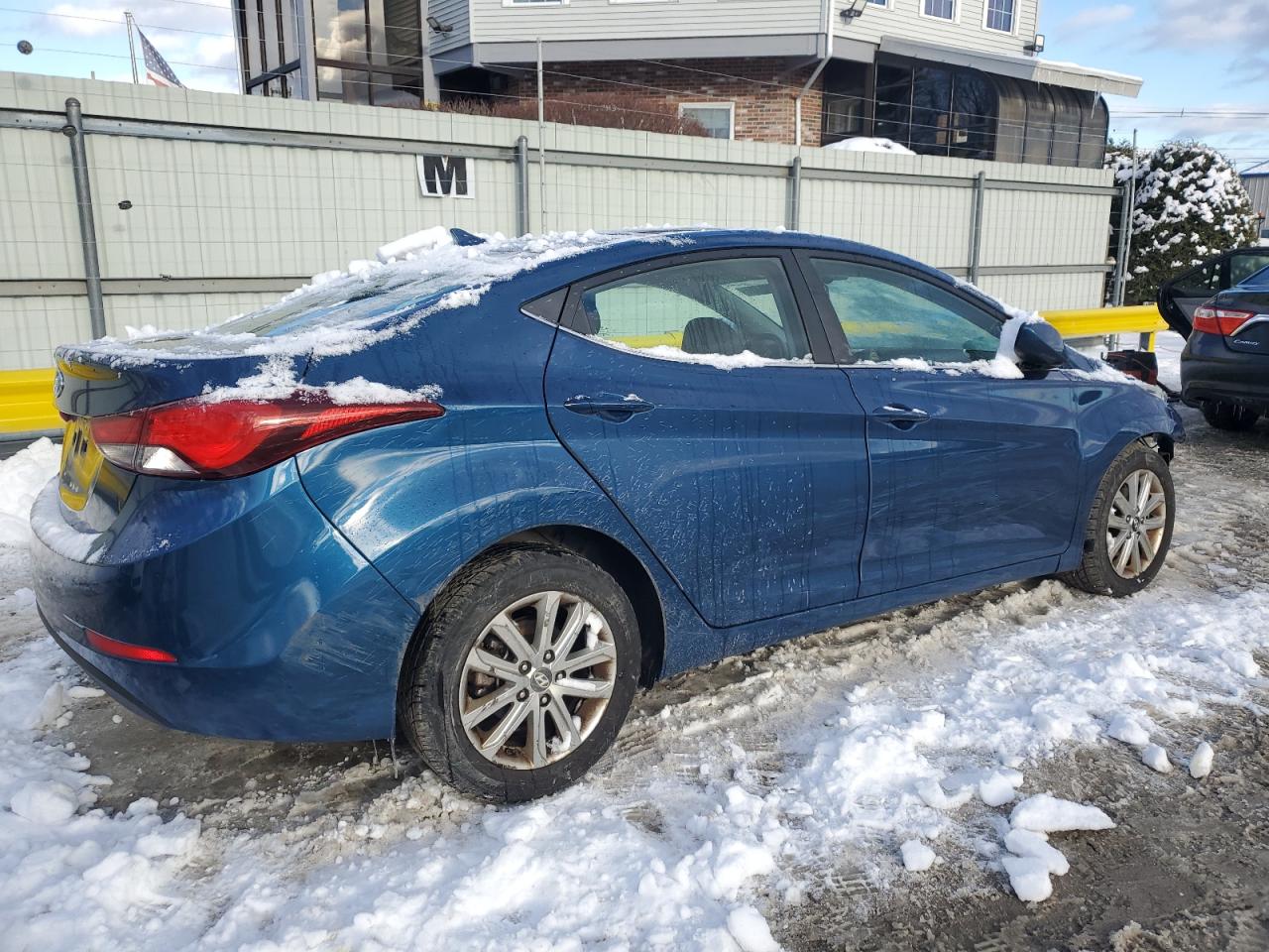 2015 Hyundai Elantra - Image 3