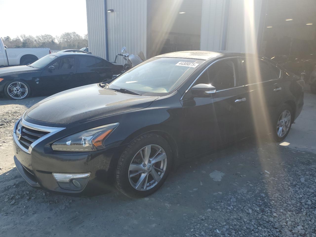 2015 Nissan Altima - Image 1