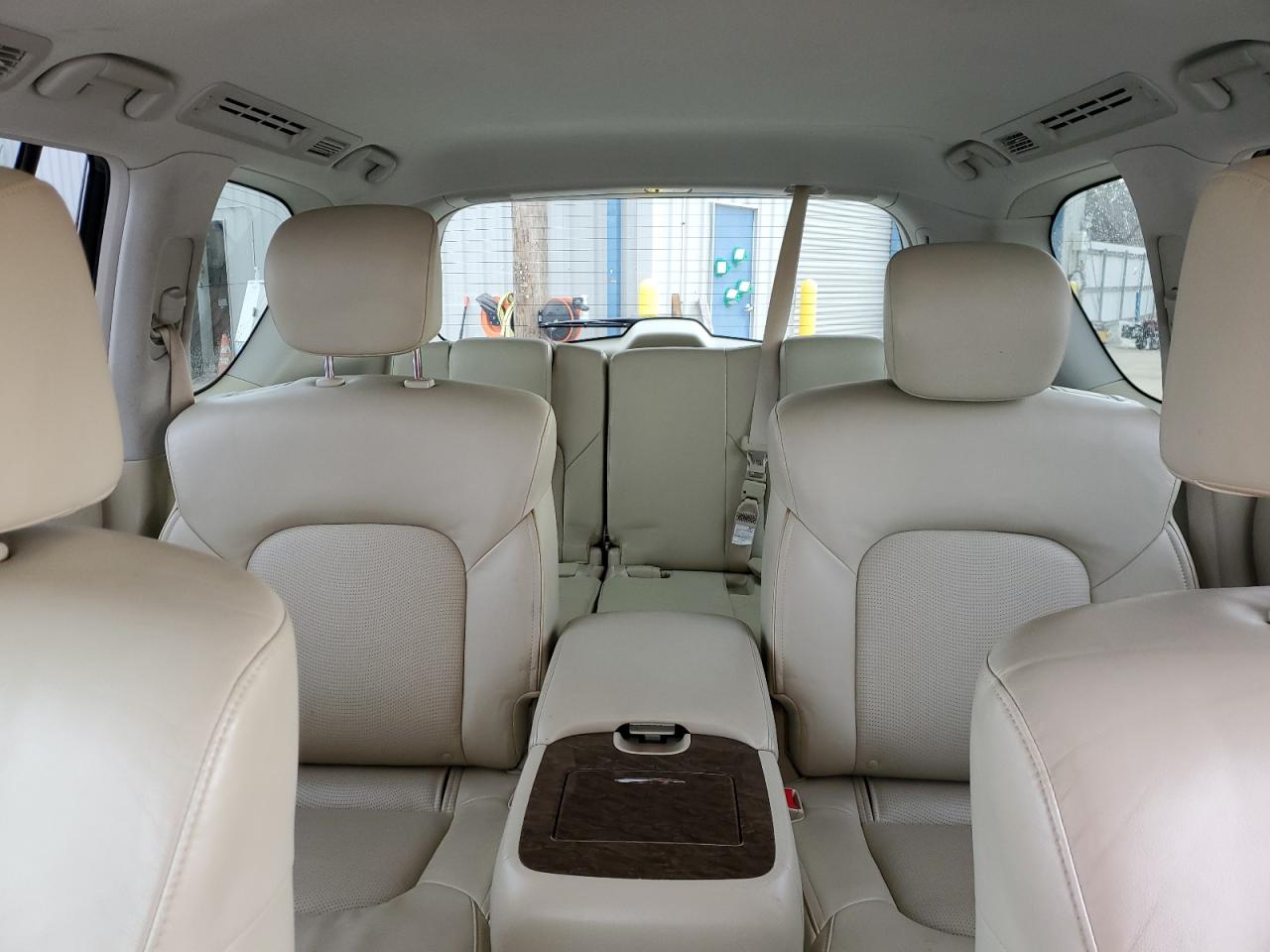 2016 Infiniti QX80 - Image 10
