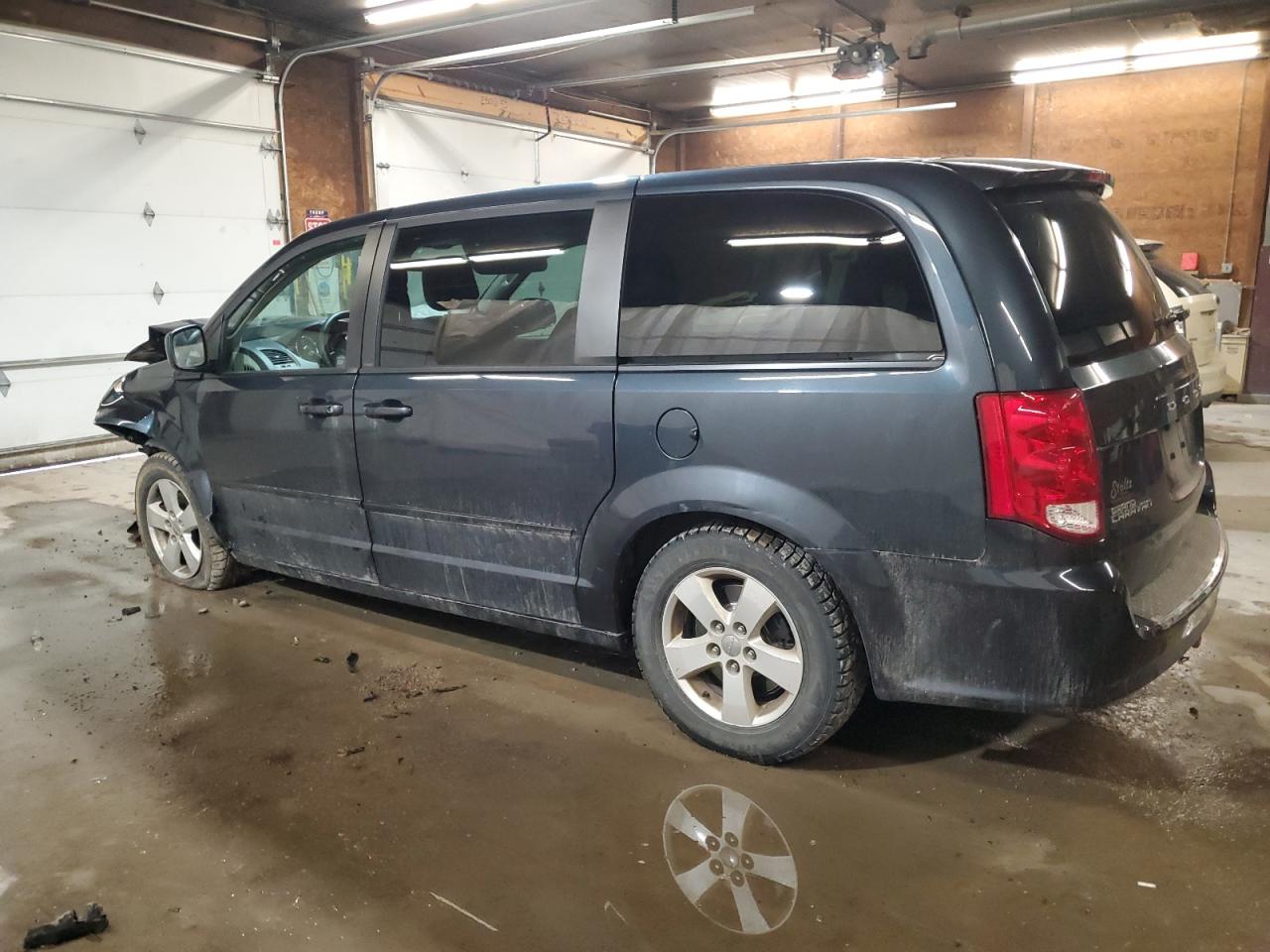 2013 Dodge Caravan - Image 2