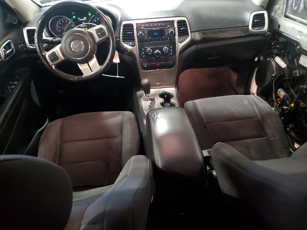 2012 Jeep Grand Cherokee - Image 8