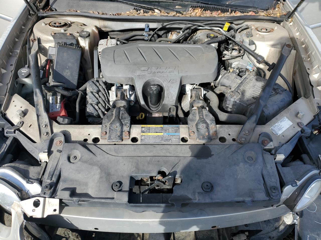 2009 Buick LaCrosse - Image 11