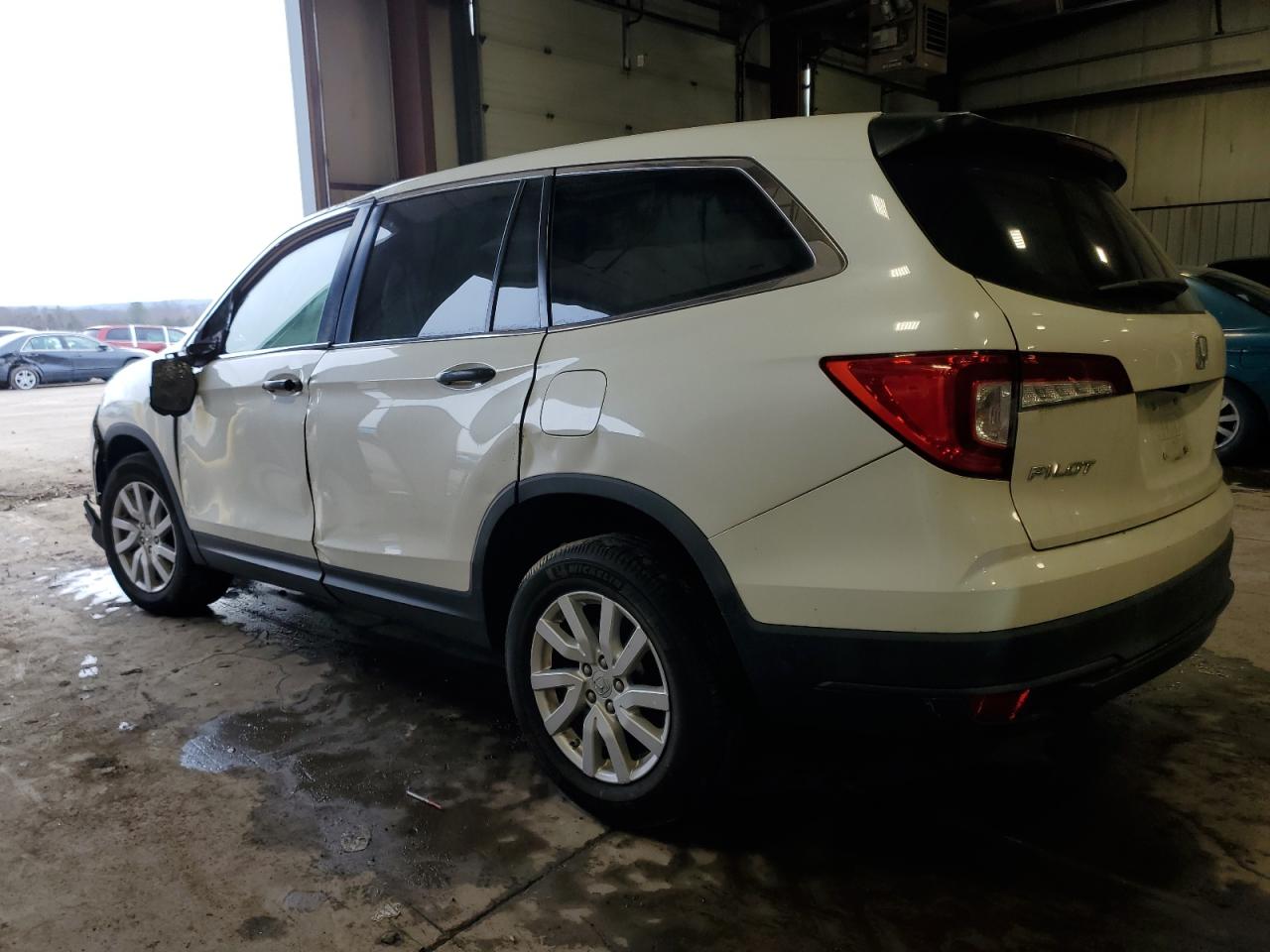 2019 Honda Pilot - Image 2