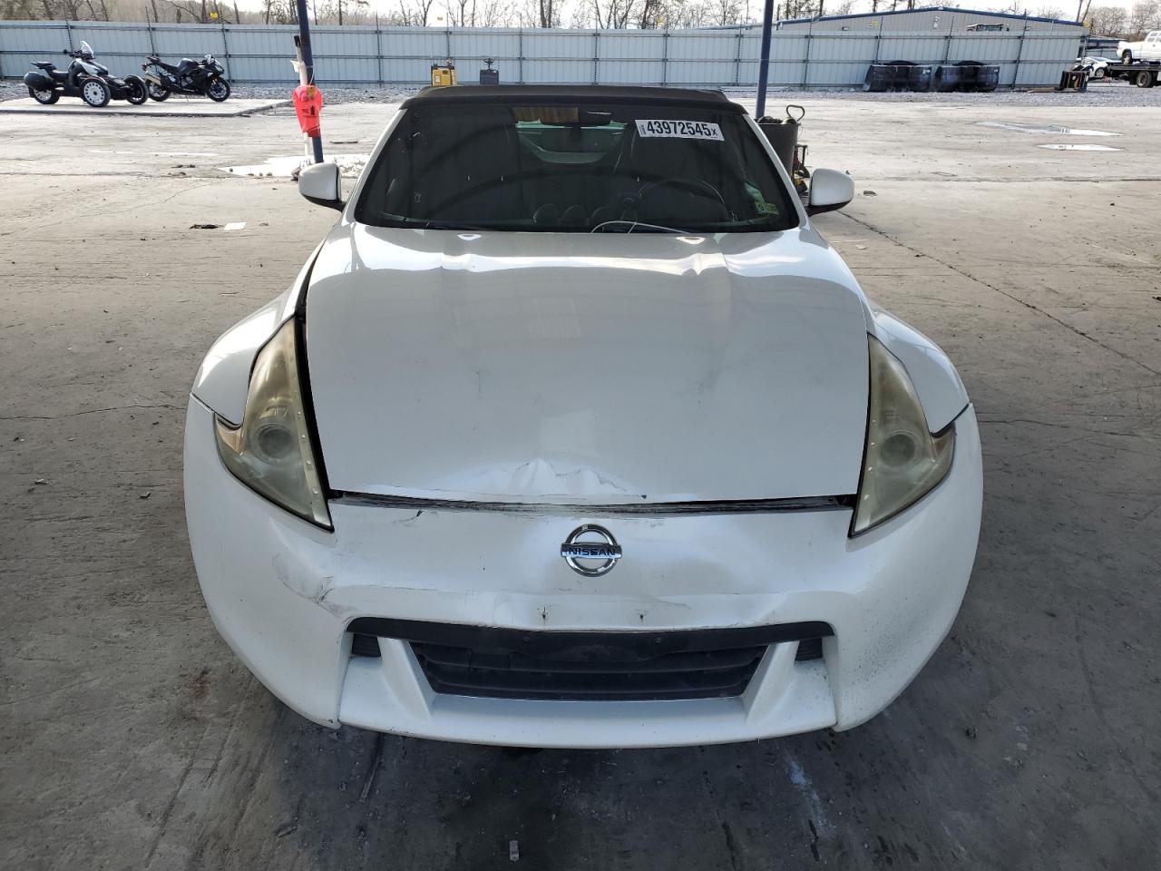 2011 Nissan 370Z - Image 5