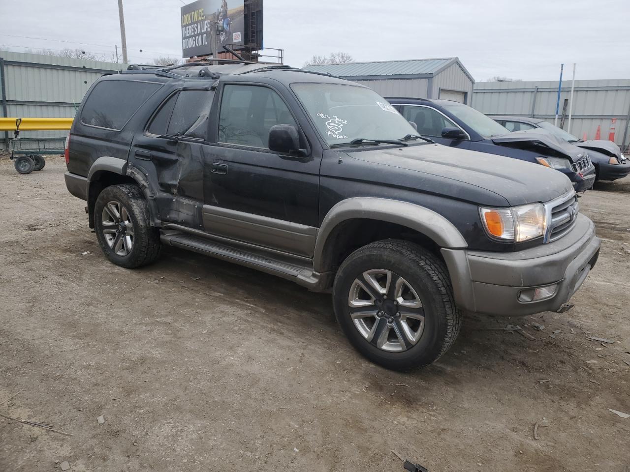 2000 Toyota 4Runner - Image 4
