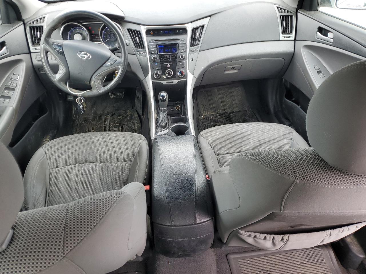2014 Hyundai Sonata - Image 8