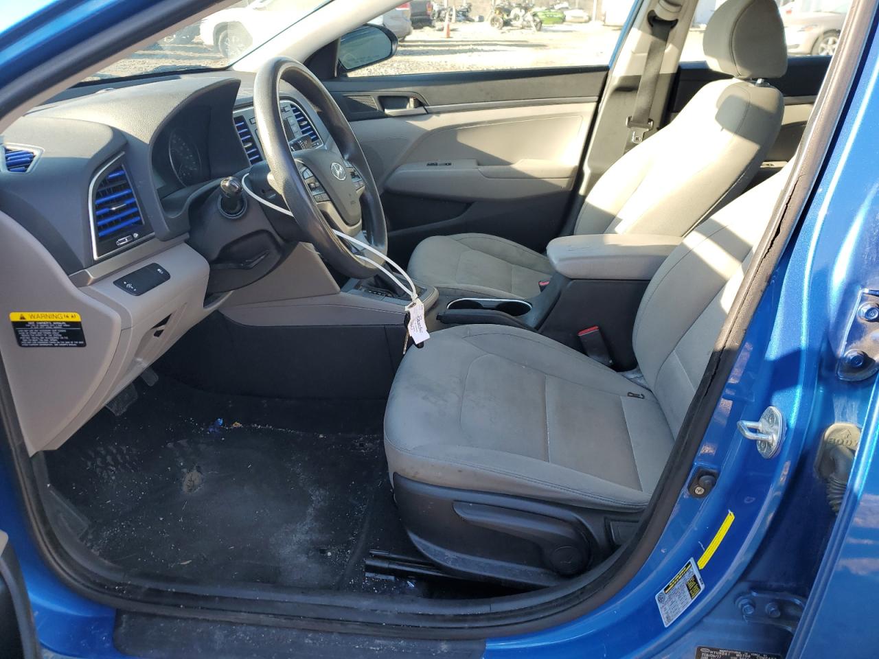 2017 Hyundai Elantra - Image 7