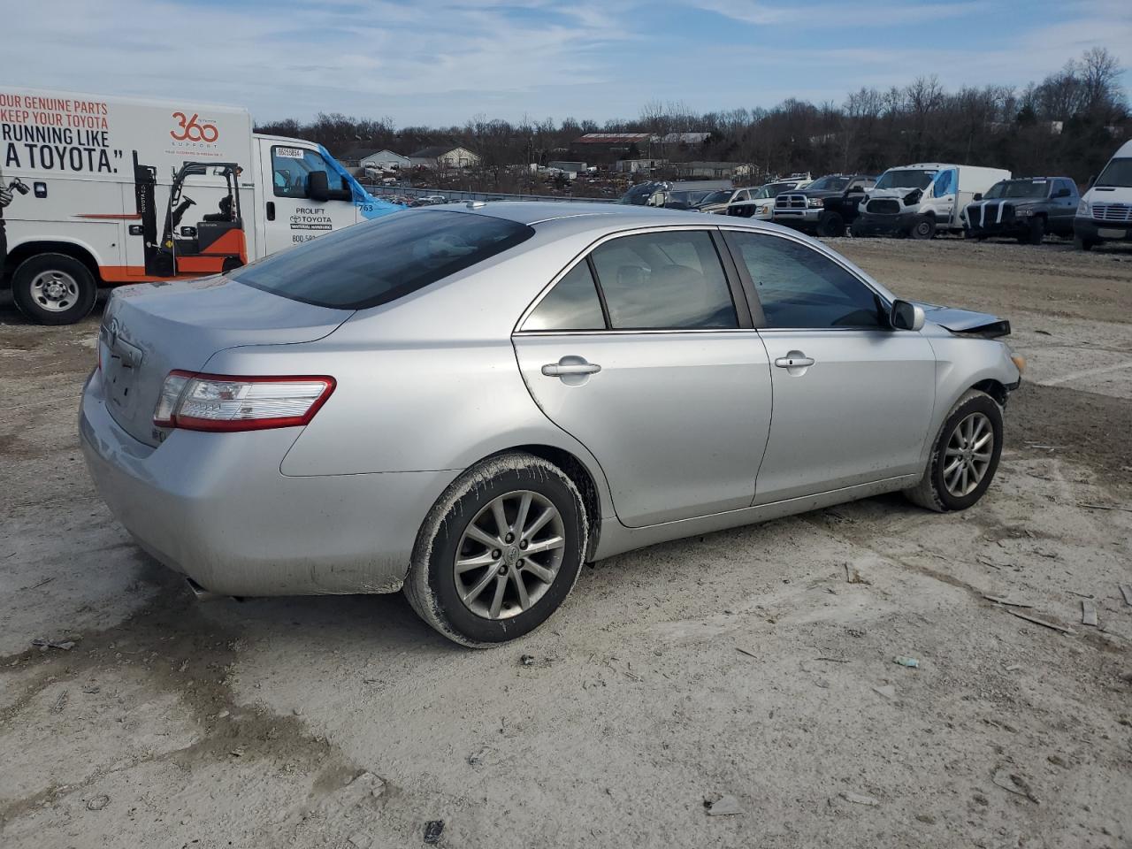 2011 Toyota Camry - Image 3