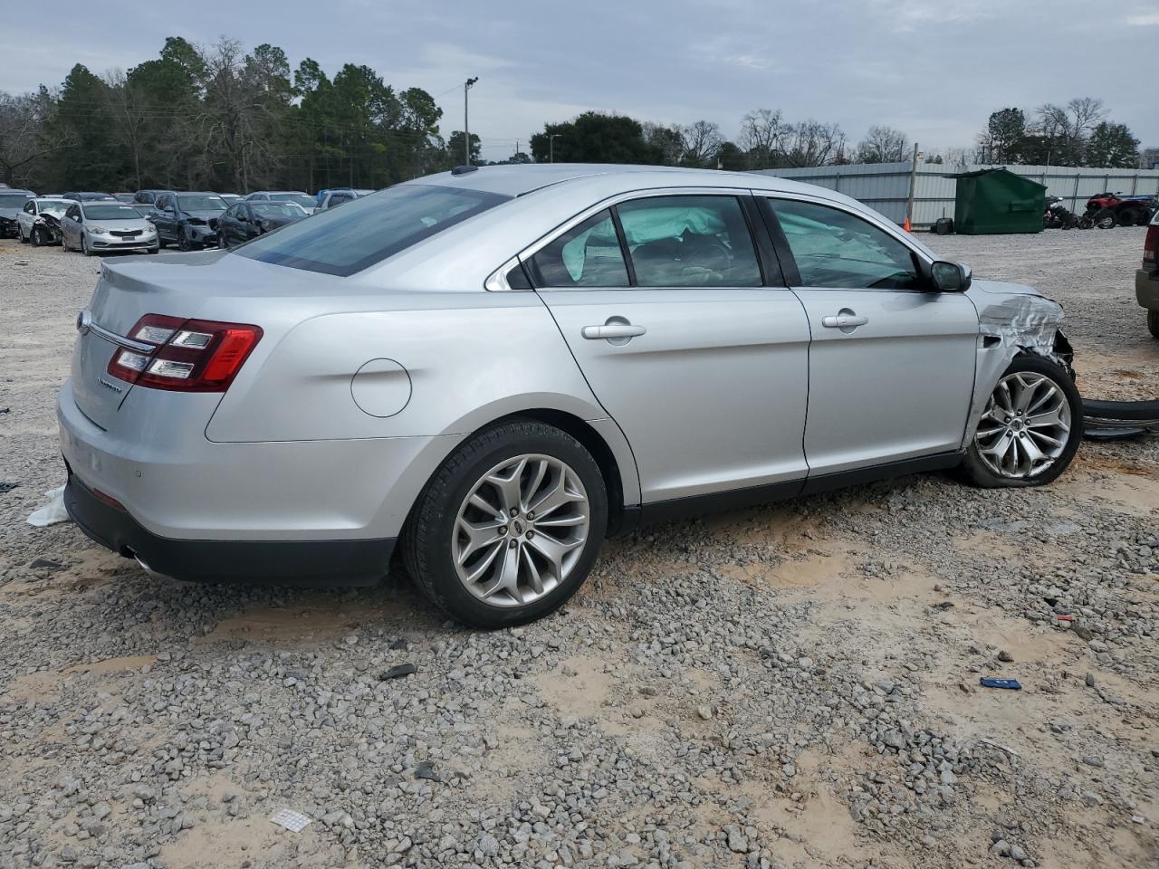 2019 Ford Taurus - Image 3