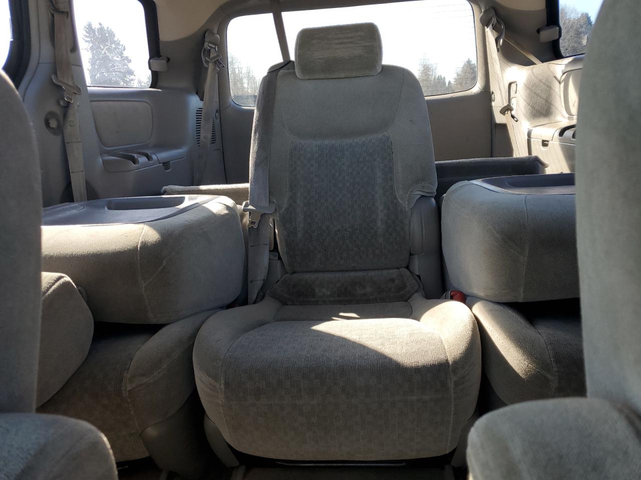 2005 Toyota Sienna - Image 10