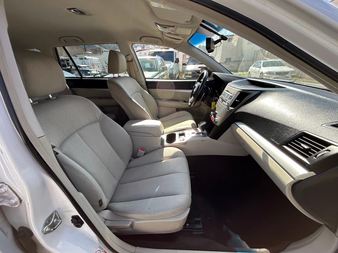 2011 Subaru Outback - Image 5